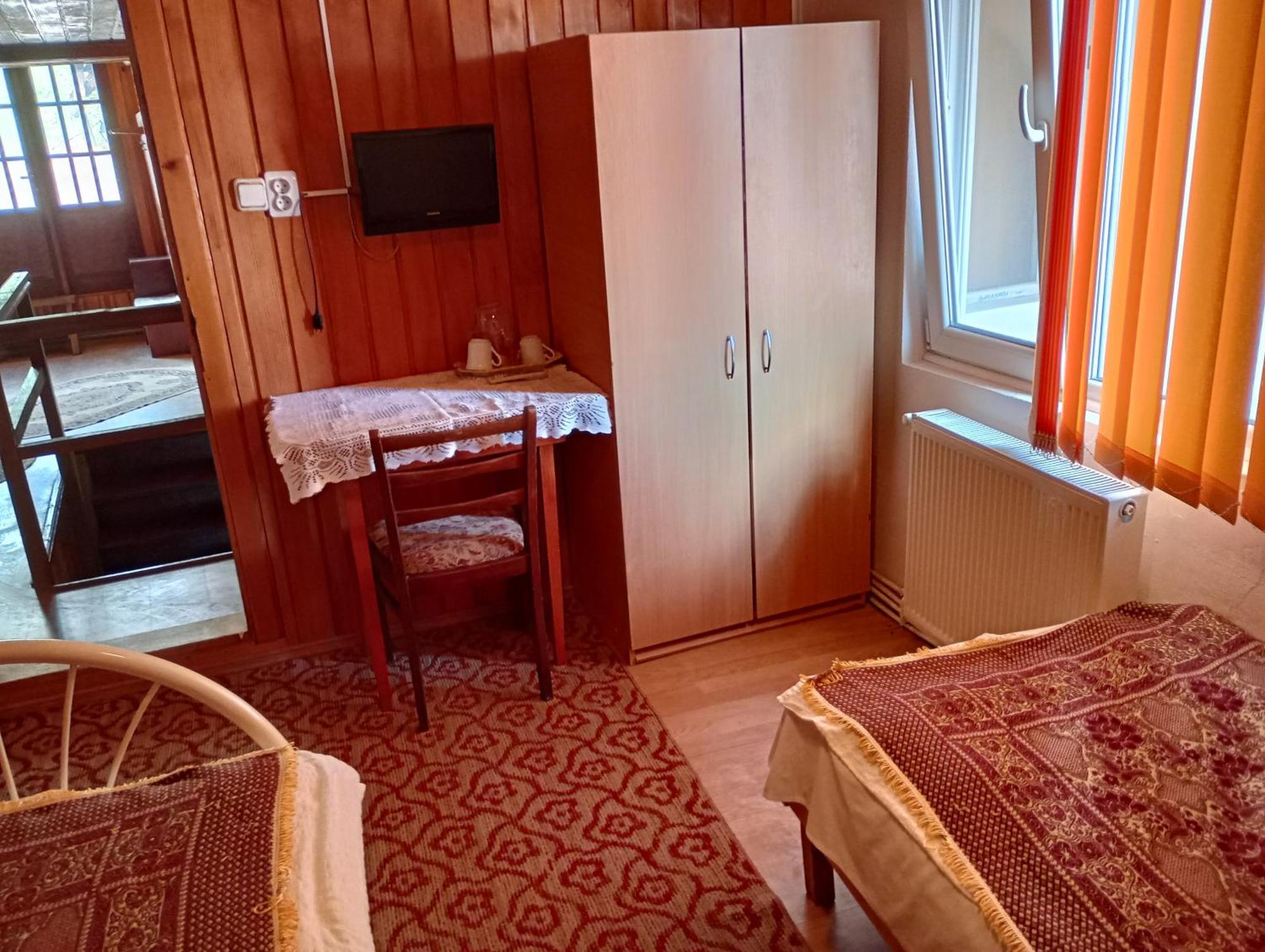 Pensiunea Irina 3 Zărneşti Zewnętrze zdjęcie